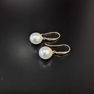 small pearl drop earrings